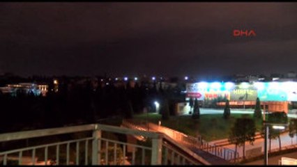 Istanbul'da Art Arda Çakan Şimşekler Gök Yüzünü Aydınlattı