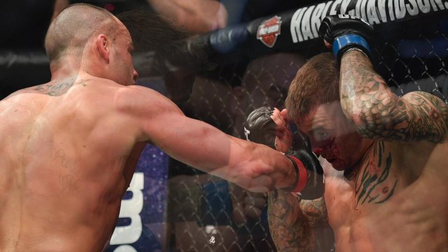 Best of Eddie Alvarez vs. Dustin Poirier at UFC 211