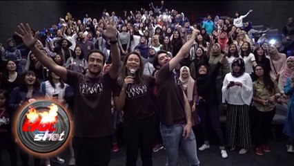 Kemeriahan Nobar Film Critical Eleven di Bandung - Hot Shot 14 Mei 2017