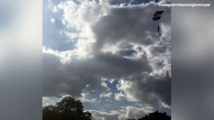 Kate, Wills and Harry host children of servicemen