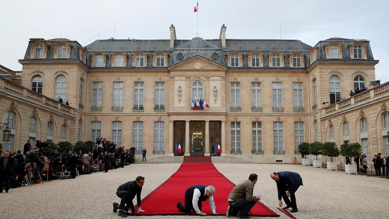 Париж готовий до інавгурації президента Макрона