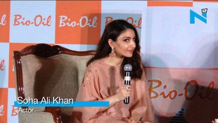 Kareena Kapoor gives tips to Soha Ali Khan