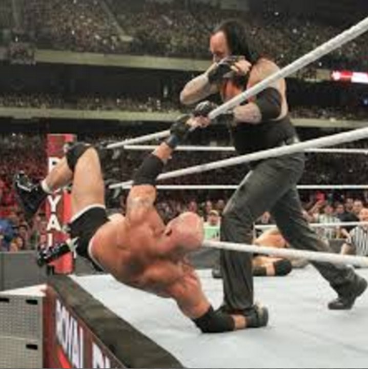 Undertaker Eliminate  Goldberg  WWE Royal Rumble 2017