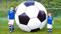 LE PLUS GRAND BALLON DE FOOTBALL DU MONDE !  Foot Géant pour l'UEFA EURO 2016 !