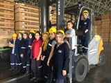 Forklift Operatörü Kadınlar Erkeklere Taş Çıkartıyor