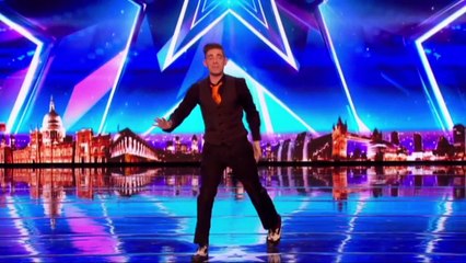 Matt Edwards gets Ant & Dec GOLDEN BUZZER - Britain´s Got Talent 2017