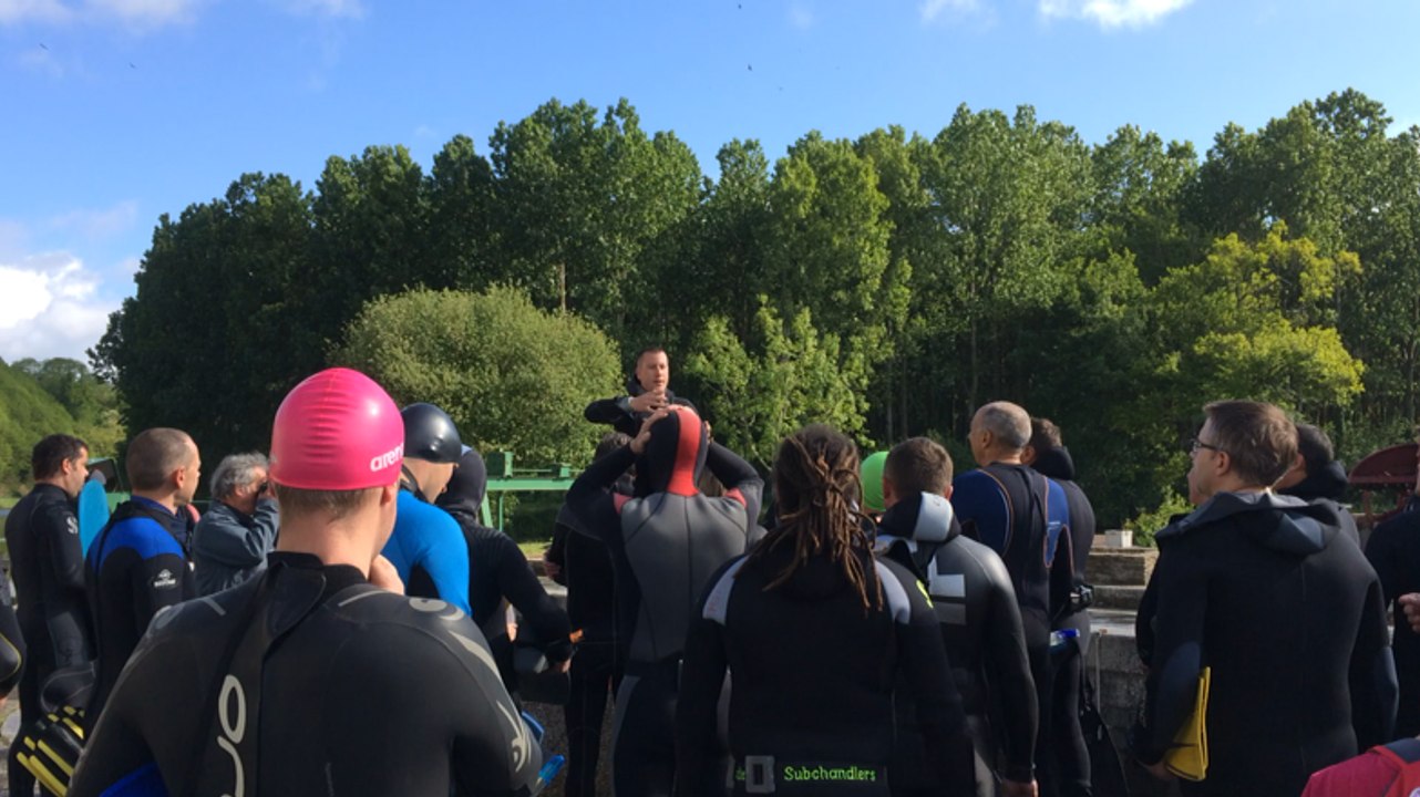 Traversée de la Mayenne à la nage