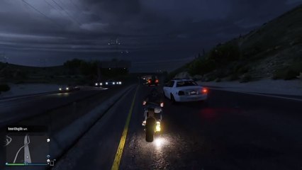 GTAV Cops with no headlights use flashlight instead