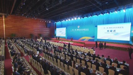 China ofrece al mundo un plan de conexiones globales y millones para pagarlo