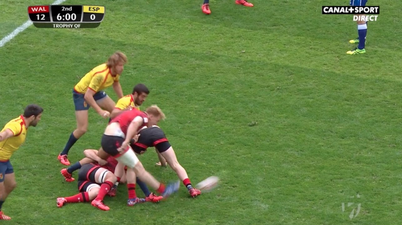 Le coup de pied / passe du gallois au World Series de Paris