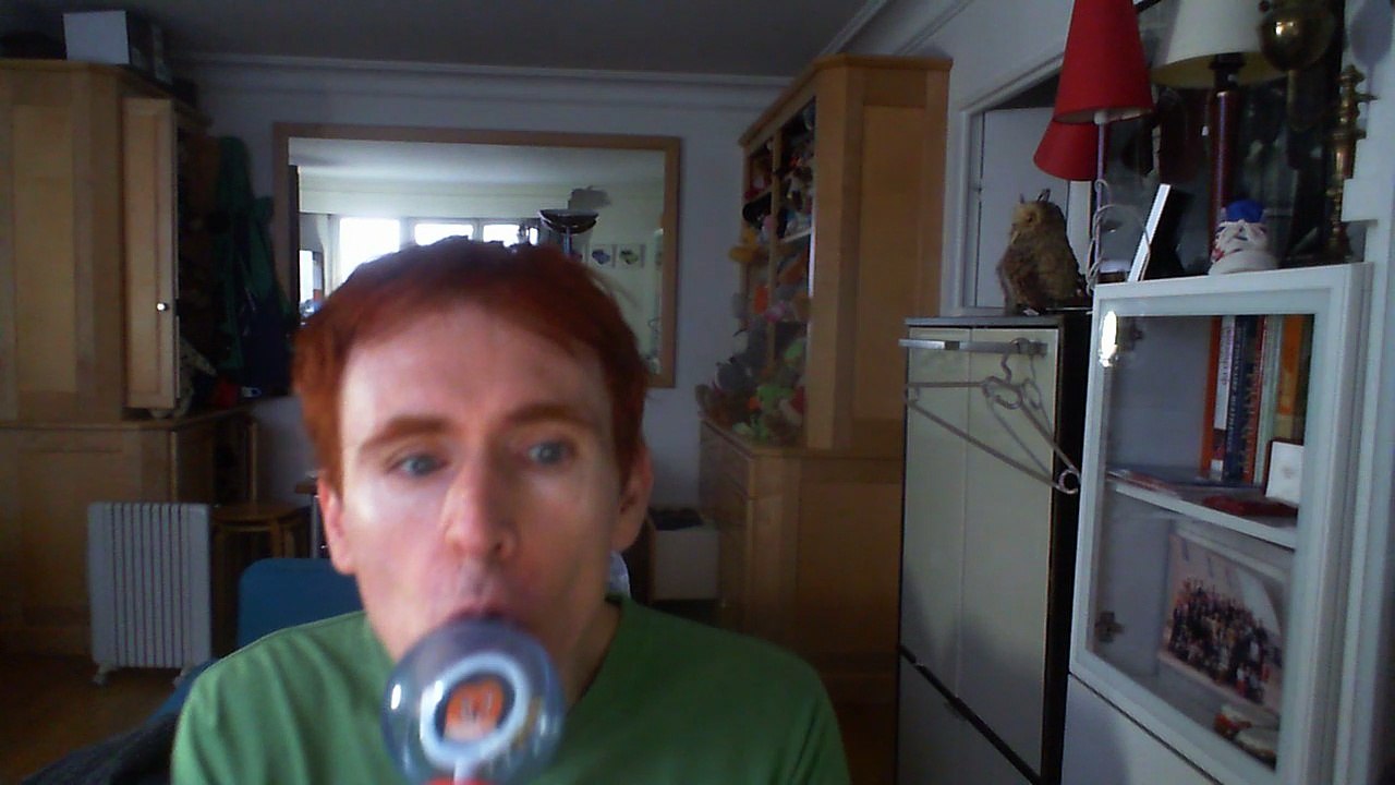 Wiwi égratigne "vilaine canaille" d'Archimède