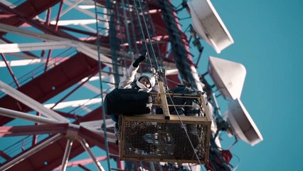 Voici le premier saut en parachute depuis un drone !