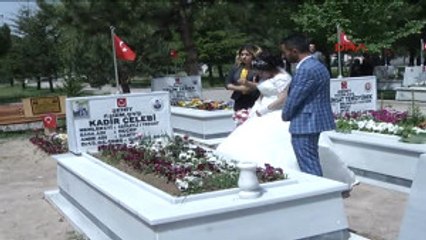 Kayseri Düğün Öncesi Şehitliğe Koştular