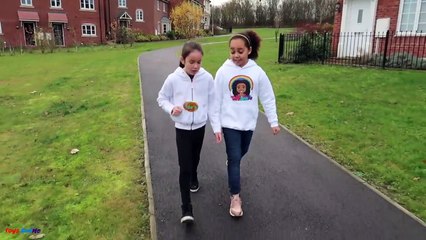 Bad Kids DriviScary Killer Clown Attacks Kids In Car (Part 4 SKIT