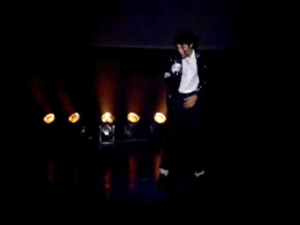 mjlil sosie de Michael Jackson Billie jean 2007