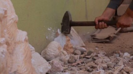 DEAŞ'tan Yeni Video: Deyrizor'daki Tarihi Eserleri Yok Ettiler