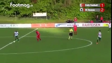 Este é provavelmente o auto-golo mais bonito da história do futebol