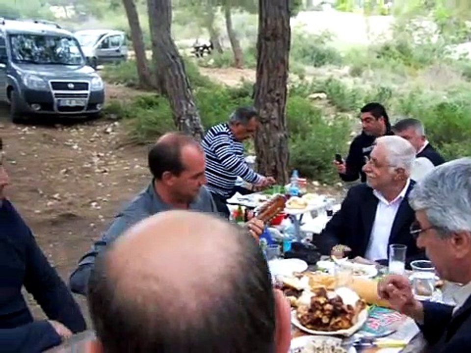 OTURAK ALEMI - URFADAN SANATCILAR