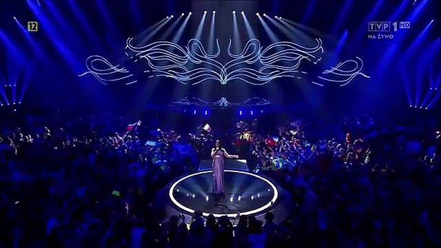 Un homme montre son popotin lors de la finale de l'édition 2017 de l'Eurovision