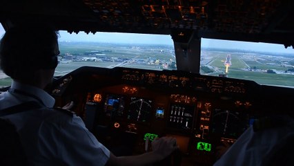 KLM B747-400ERF Beautiful Landing at AMS - Cockpit View