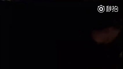 [FANCAM] BTS THE WINGS TOUR HONG KONG 1 JUNGKOOK & V CLOSE FANS