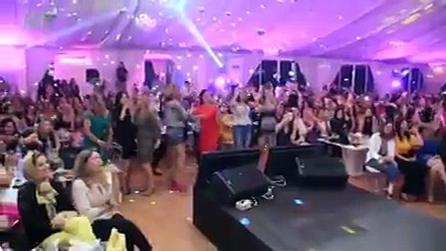 تفرجو في الفنانة زازا كيفاش هبلت وهبلتهم ههههههه ملا كعبة