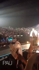 [FANCAM] BTS THE WINGS TOUR HONG KONG 2 SUGA PASSING CLOSE FANS