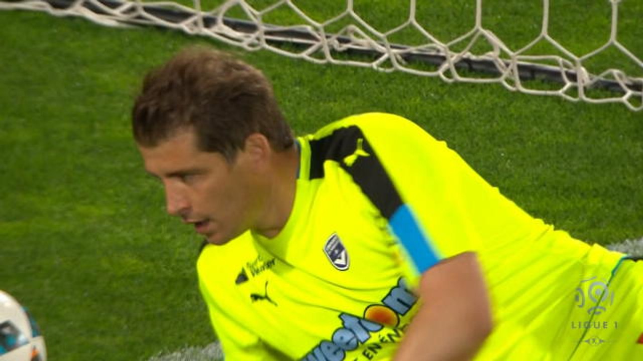 Gomis gives Marseille pivotal point Europa League race