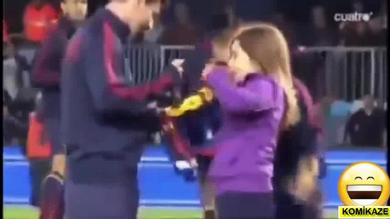 Sahaya Giren Seyirciler  Futbolda Komik Anlar