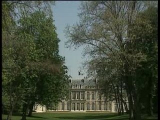 François Mitterrand : 1981 - 1984   (4/6)