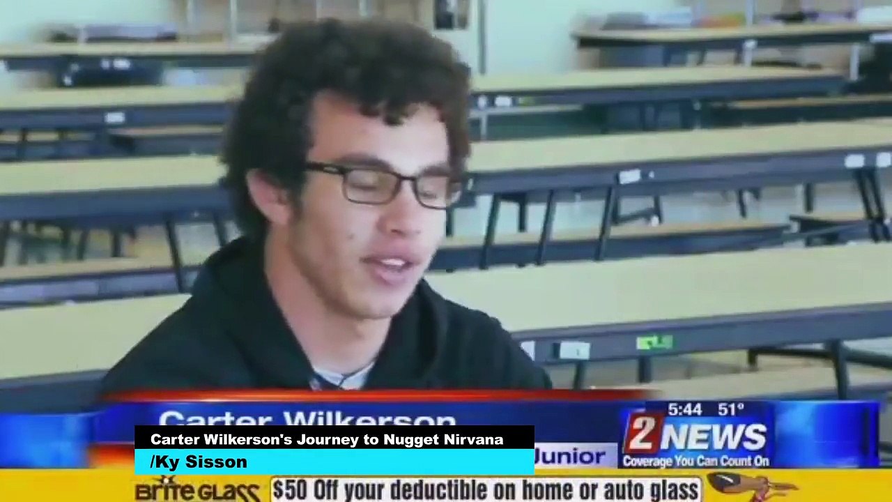 United Airlines Gets ROASTED After Inviting NUGGETS GUY For Free Flight - What's Trending Now!