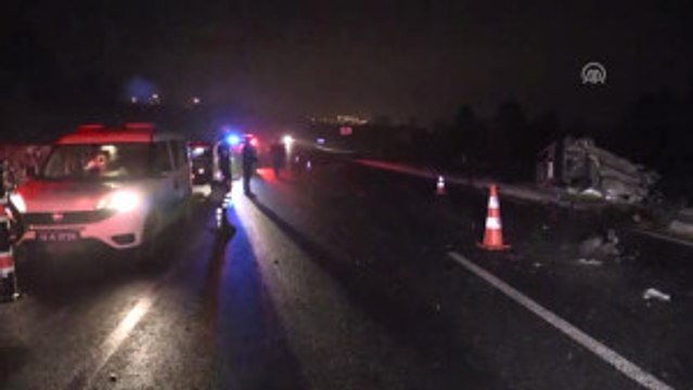 Trafik Kazası: 1 Ölü, 2 Yaralı