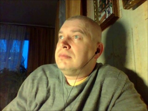 Геннадий Горин слушает женский голос Лера