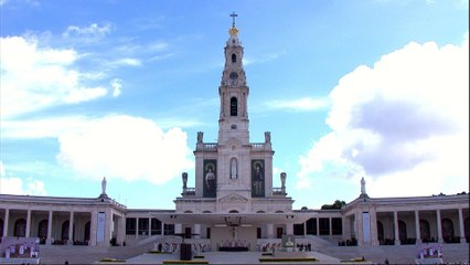 Le Pape canonise deux bergers de Fatima devant 500.000 fidèles