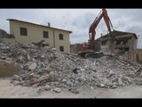 San Pellegrino di Norcia (PG) - Terremoto, demolita palazzina (15.05.17)
