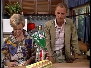 Neighbours Episode 245 (Max Ramsay's last episode)