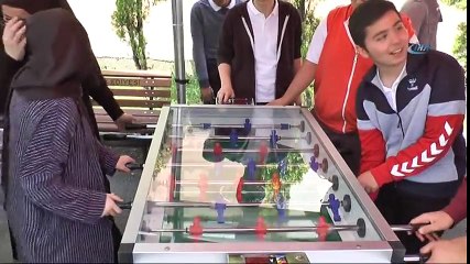 Liseliler Gençlik Şenliklerinde Eğleniyor