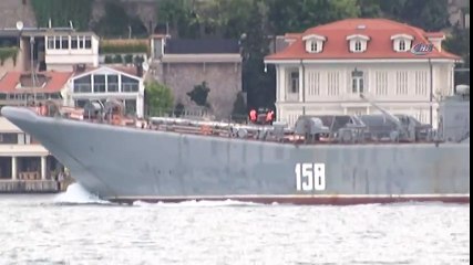 Rus Savaş Gemisi İstanbul Boğazı’ndan Geçti