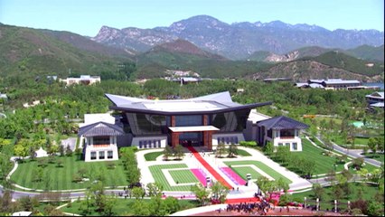 Thirty world leaders sign deal at New Silk Road summit