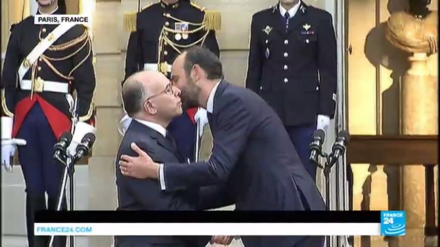 REPLAY - Passation de pouvoirs à Matignon entre Bernard Cazeneuve et Edouard Philippe, nouveau Premier ministre
