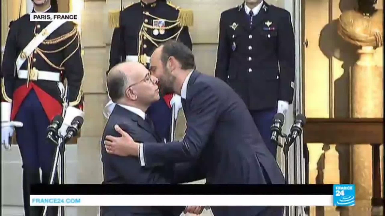 REPLAY - Passation de pouvoirs à Matignon entre Bernard Cazeneuve et Edouard Philippe, nouveau Premier ministre