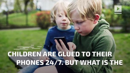 The best age to give your child a smartphone, according to Bill Gates