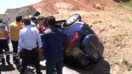 Otomobil Şarampole Devrildi: 4 Yaralı