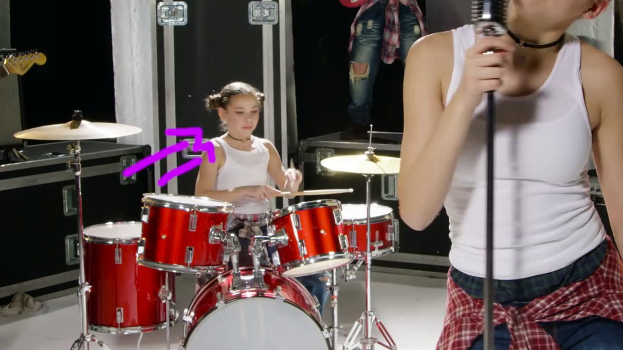 Gwen Stefani - Hollaback Girl (Haschak Sisters)