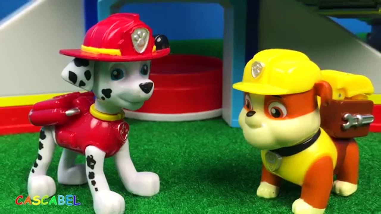 LA PATRULLA CANINA TIENE QUE PARAR LA LAVA DE UN VOLCANO QUE AMENAZA UNOS ANIMALES RUBBLE MARSHA[1]