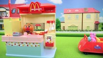 マクドナルドのキッチンとアンパンマンおもちゃ McDonalds PlaySet / Anpanman Toys visit a Miniature McDonalds!