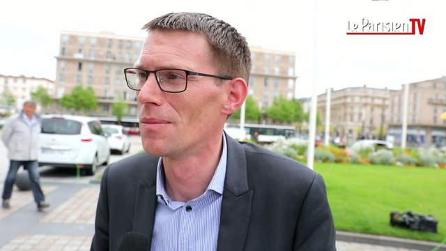 Edouard Philippe. « Un séducteur et un faux calme » avertit son opposant au Havre