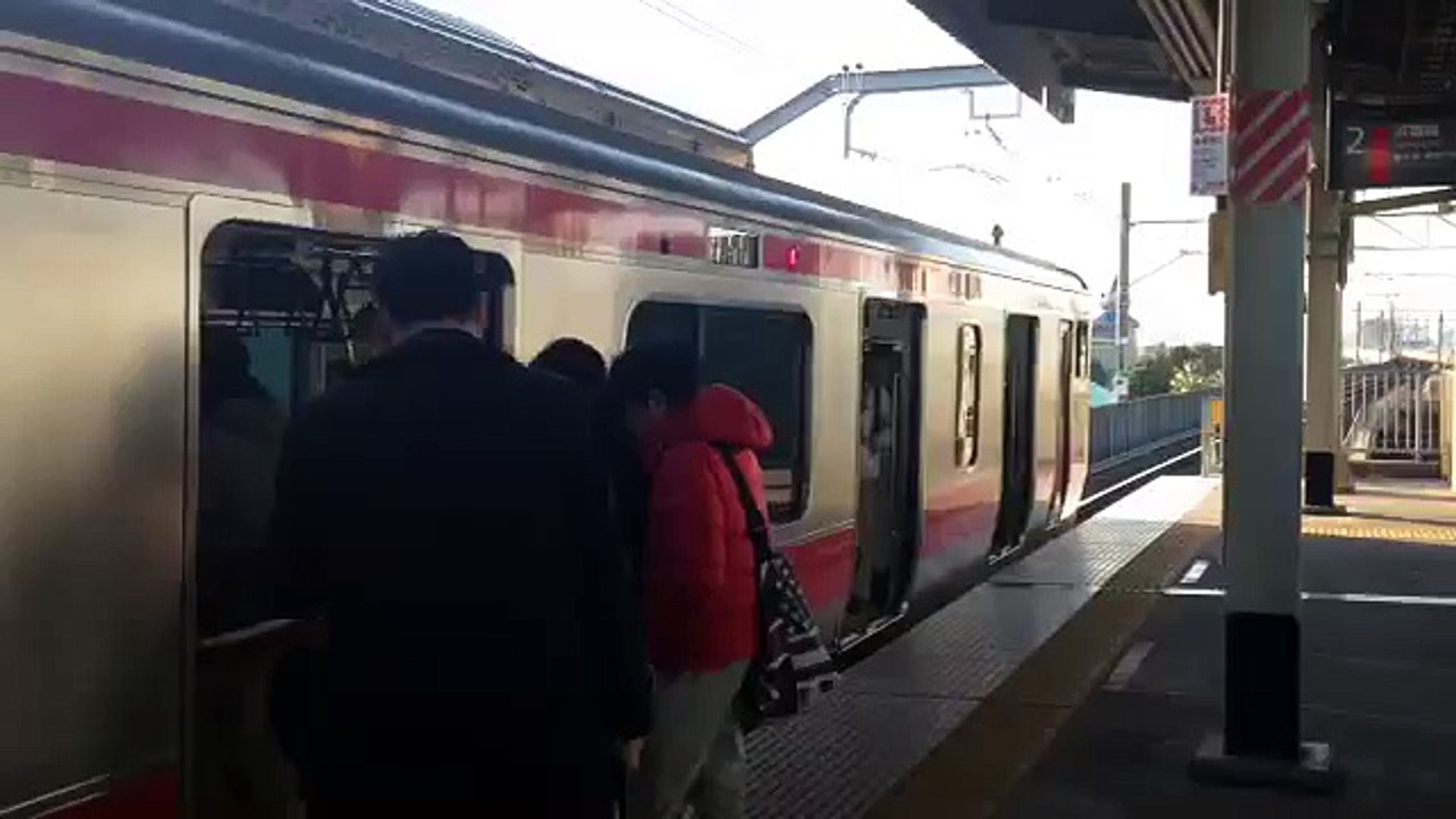 期間限定発車メロディー 京葉線舞浜駅2番線 生まれて初めて 即切り Video Dailymotion