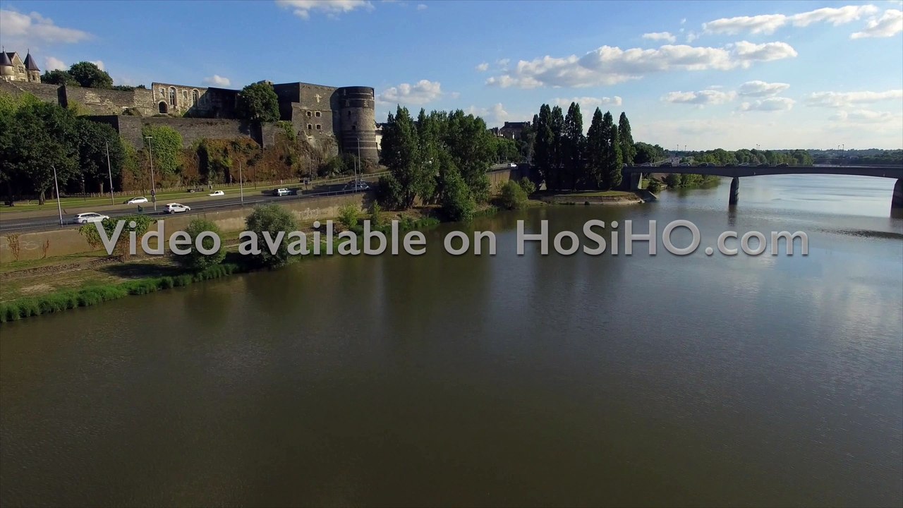 ANGERS ET SON CHATEAU VU PAR DRONE EN ÉTÉ 7
