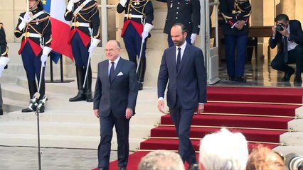 Un conservador moderado nuevo primer ministro de Francia